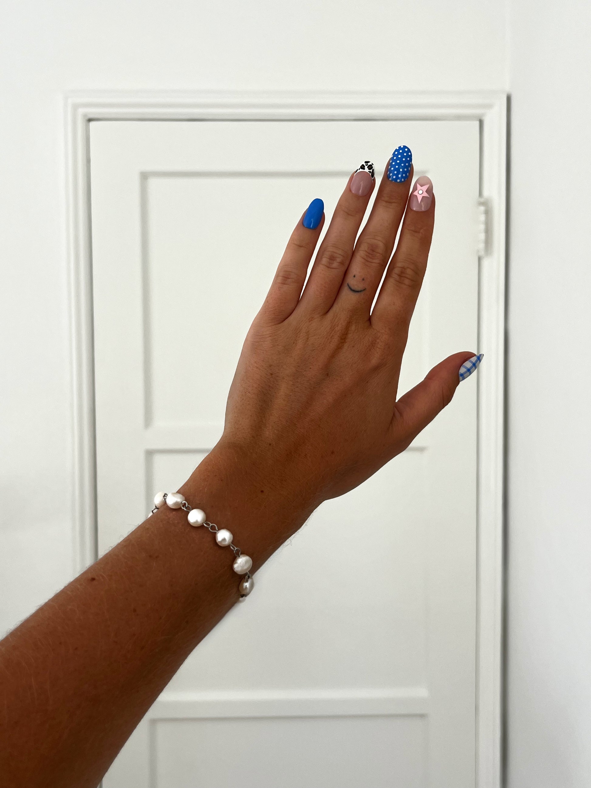 THE ANEMONE BRACELET, genuine freshwater pearl bracelet with stainless steel clasp, polished unisex jewelry