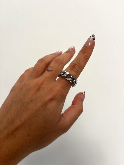 hand photo the karliekarlo unisex genderless statement silver stainless steel water resistant and sweat-proof huge big chunky chain ring 